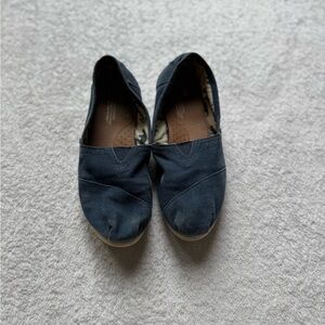 Navy Blue Toms- classic slip-ons